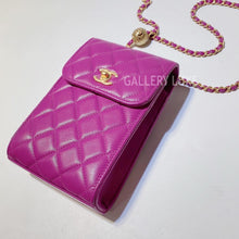 Load image into Gallery viewer, No.3348-Chanel Pearl Crush Phone Holder With Chain
