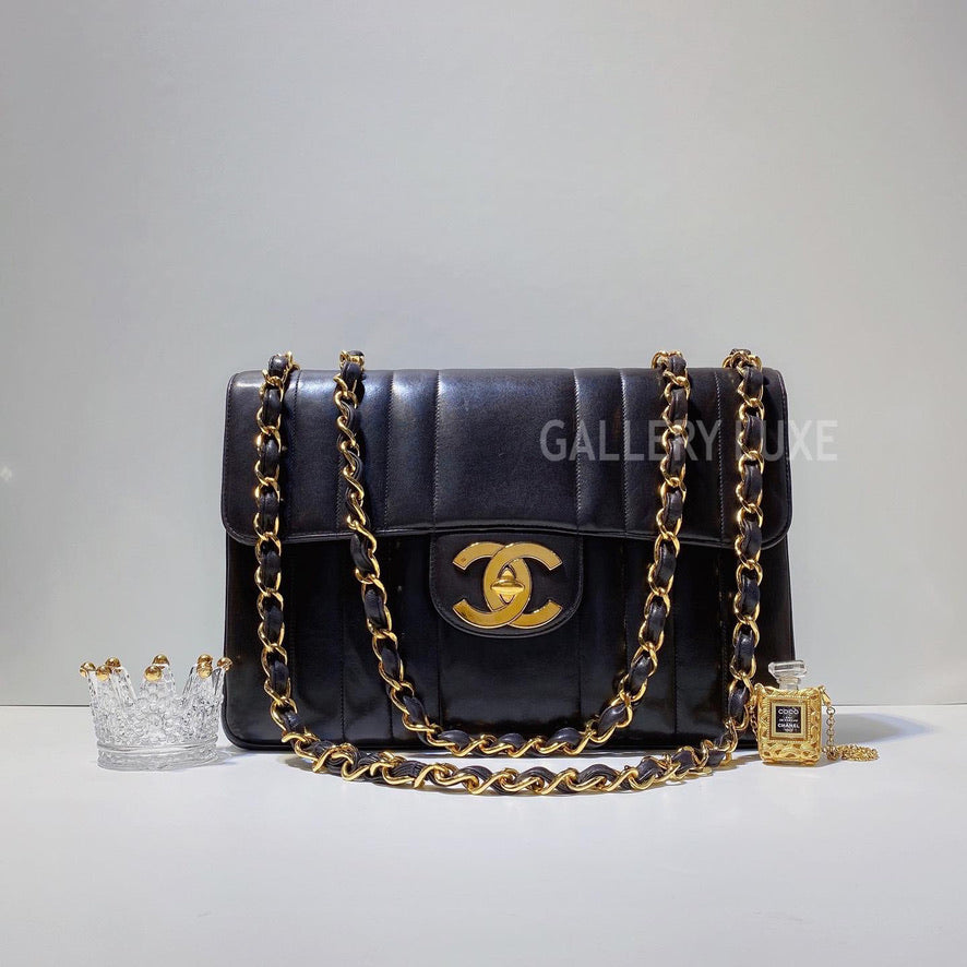No.3304-Chanel Vintage Lambskin Vertical Jumbo Flap Bag – Gallery Luxe