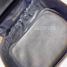 Load image into Gallery viewer, No.3301-Chanel Vintage Caviar Vanity Box
