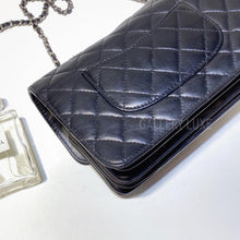 Load image into Gallery viewer, No.3098-Chanel Small Clam’s Pocket Flap Bag
