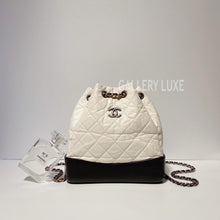 Load image into Gallery viewer, No.3320-Chanel Small Gabrielle Backpack
