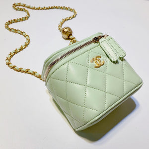 No. 3354-Chanel Pearl Crush Clutch With Chain (Brand New / 全新)