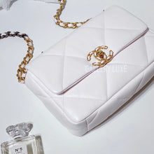 Load image into Gallery viewer, No.3369-Chanel 19 Small Handbag (Brand New / 全新)
