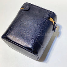 將圖片載入圖庫檢視器 No.3149-Chanel Vintage Caviar Vanity Case
