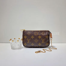 Load image into Gallery viewer, No.3121-Louis Vuitton Mini Pochette Accessories
