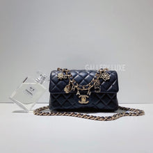 Load image into Gallery viewer, No.3300-Chanel Lambskin Coco Charm Mini Flap Bag 20cm

