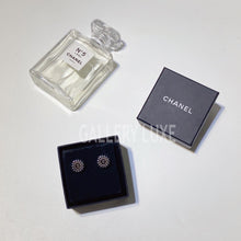Charger l&#39;image dans la galerie, No.3233-Chanel Circle Acrylic CC Earrings
