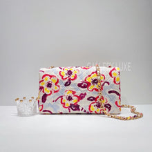 Load image into Gallery viewer, No.3353-Chanel Vintage Print Flower Flap Bag
