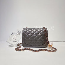 Load image into Gallery viewer, No.3357-Chanel Lambskin Classic Flap Mini 17cm
