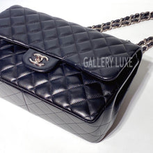 Load image into Gallery viewer, No.3326-Chanel Lambskin Classic Jumbo Flap Bag

