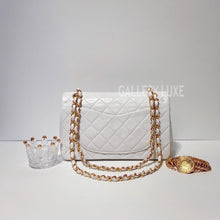 Load image into Gallery viewer, No.3258-Chanel Vintage Lambskin Classic Flap 23cm
