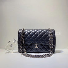 Load image into Gallery viewer, No.001204-Chanel Lambskin Classic Jumbo Flap Bag
