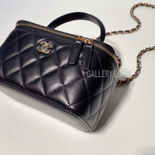 Load image into Gallery viewer, No.3368-Chanel Timeless Classic Handle Vanity With Chain (Brand New / 全新)
