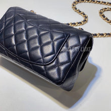 Load image into Gallery viewer, No.3300-Chanel Lambskin Coco Charm Mini Flap Bag 20cm
