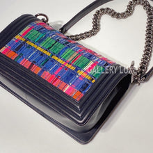 Load image into Gallery viewer, No.3339-Chanel Weaving &amp; Lambskin Boy 25cm
