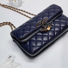 画像をギャラリービューアに読み込む, No.3502-Chanel Lambskin Small CC Chic Flap Bag
