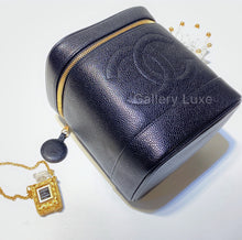將圖片載入圖庫檢視器 No.2797-Chanel Vintage Caviar Vanity Case
