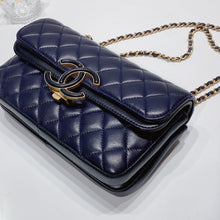 將圖片載入圖庫檢視器 No.3502-Chanel Lambskin Small CC Chic Flap Bag
