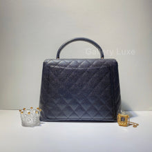 將圖片載入圖庫檢視器 No.2792-Chanel Vintage Caviar Kelly Handle Bag
