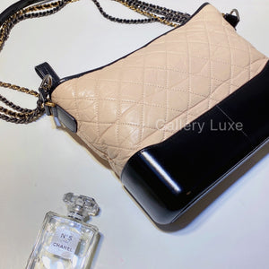 No.2798-Chanel Medium Gabrielle Hobo Bag