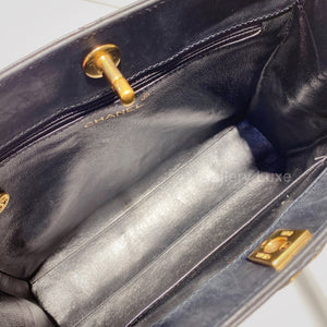 No.2495-Chanel Vintage Lambskin Turn Lock Shoulder Bag