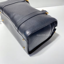 画像をギャラリービューアに読み込む, No.2878-Gucci Vintage Calfskin Handbag
