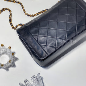No.2057-Chanel Vintage Lambskin Diana Bag 25cm