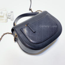Load image into Gallery viewer, No.2810-Chanel Coco Curve Messenger Bag
