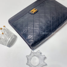 Load image into Gallery viewer, No.2501-Chanel Vintage Lambskin Clutch
