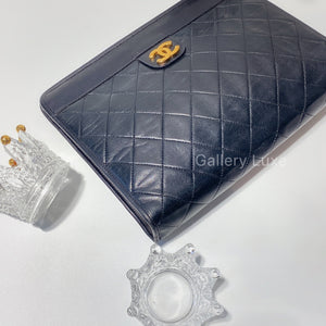 No.2501-Chanel Vintage Lambskin Clutch
