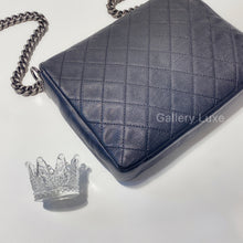 Charger l&#39;image dans la galerie, No.001480-Chanel Satchel Couture Messenger Bag
