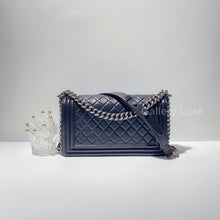 Load image into Gallery viewer, No.2507-Chanel Boy 25cm
