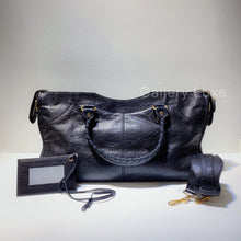 Charger l&#39;image dans la galerie, No.2824-Balenciaga Gold Part Time Shoulder Bag
