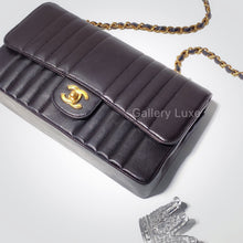Load image into Gallery viewer, No.2260-Chanel Vintage Classic Lambskin Flap Bag
