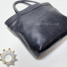 이미지를 갤러리 뷰어에 로드 , No.2829-Chanel Vintage Caviar Tote Bag
