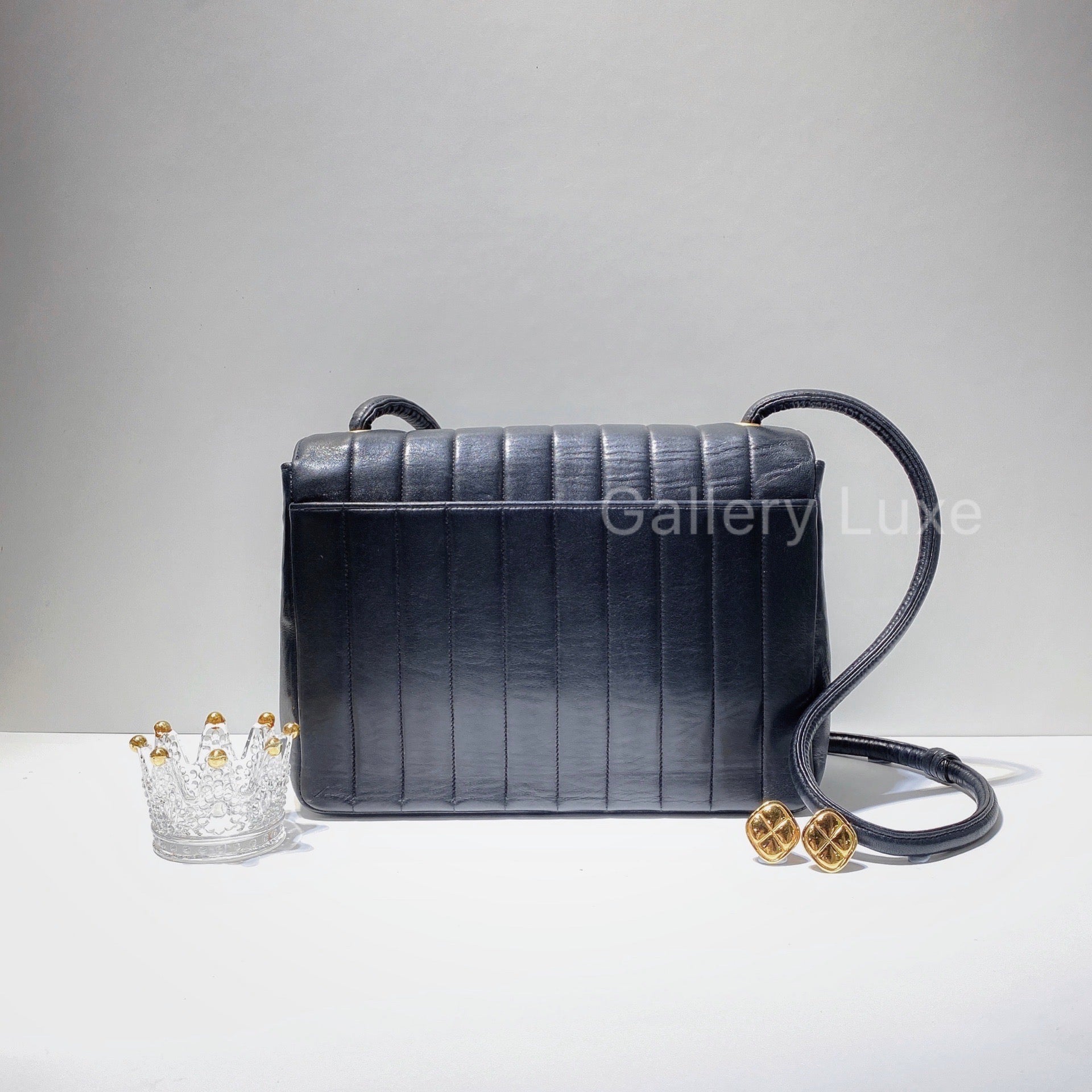 No.2827-Chanel Vintage Lambskin Vertical Lines Shoulder Bag – Gallery Luxe