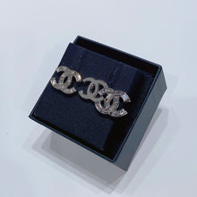 이미지를 갤러리 뷰어에 로드 , No.3731-Chanel Crystal Double CC Earrings (Brand New / 全新貨品)
