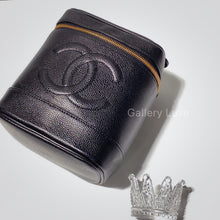 Load image into Gallery viewer, No.2517-Chanel Vintage Caviar Vanity Case
