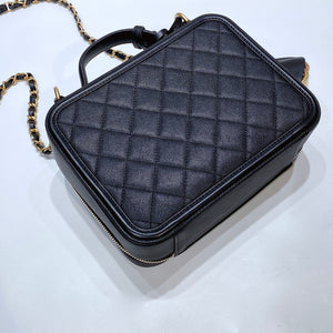 No.4100-Chanel Caviar Medium CC Filigree Vanity Case