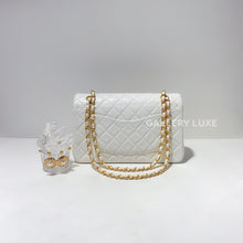 Charger l&#39;image dans la galerie, No.2265-Chanel Vintage Lambskin Classic Flap Bag 25cm
