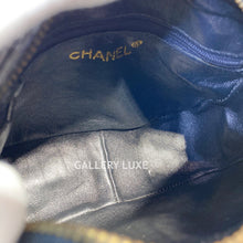 Charger l&#39;image dans la galerie, No.2076-Chanel Vintage Lizard Camera Bag
