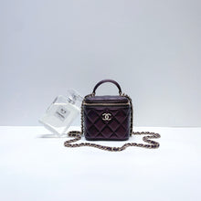 Charger l&#39;image dans la galerie, No.3634-Chanel Small Classic Handle Vanity With Chain (Brand New / 全新)
