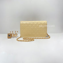 Load image into Gallery viewer, No.2308-Chanel Vintage Lambskin Flap Bag
