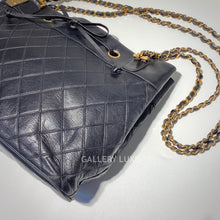 Load image into Gallery viewer, No.2344-Chanel Vintage Calfskin Shoulder Bag
