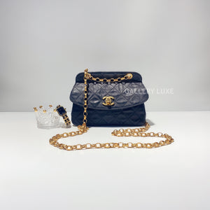 No.2040-Chanel Vintage Satin Chain Bag