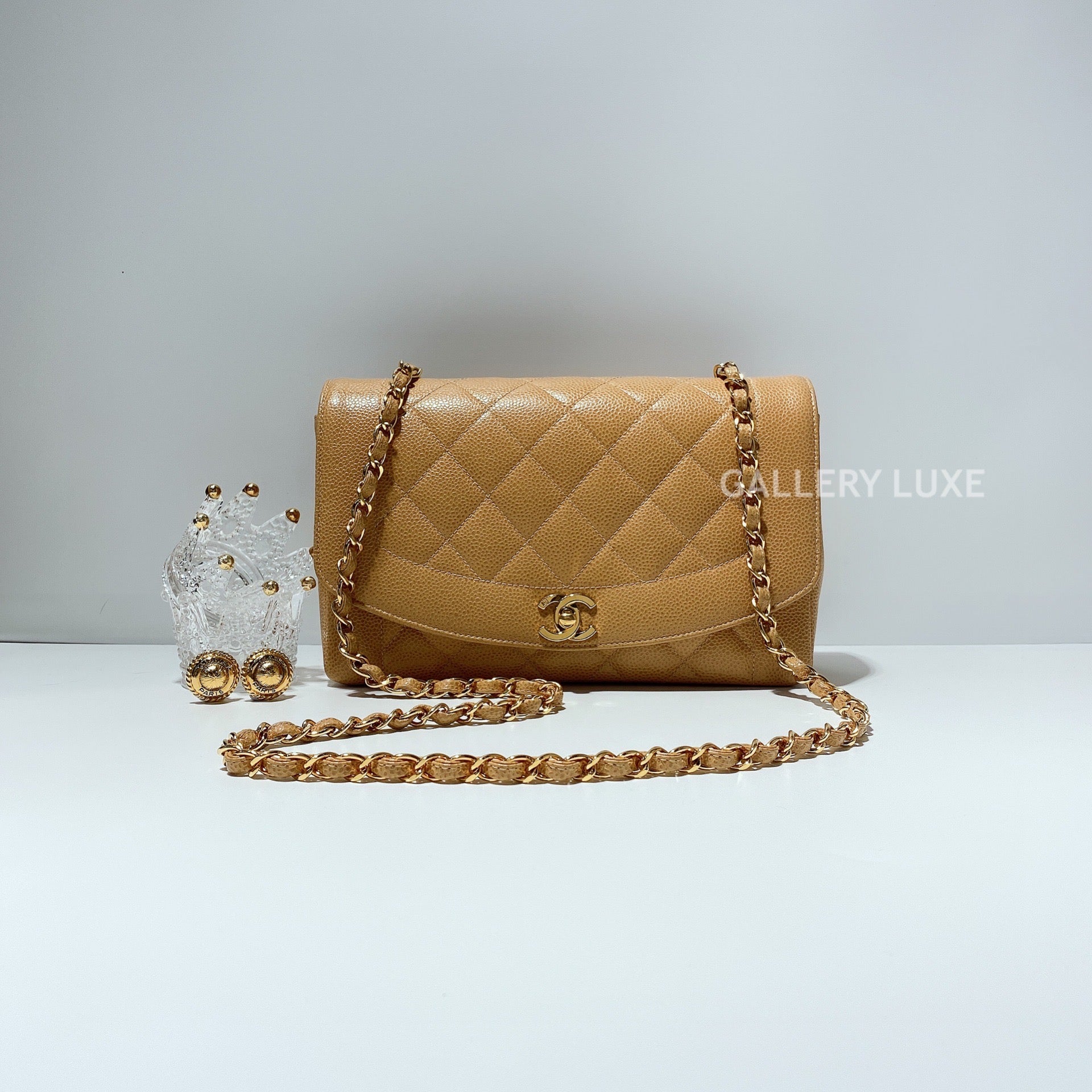 No.2320 Chanel Vintage Caviar Diana Bag 25cm Gallery Luxe