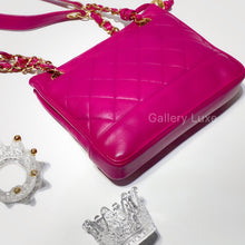 Load image into Gallery viewer, No.2524-Chanel Vintage Lambskin Shoulder Bag
