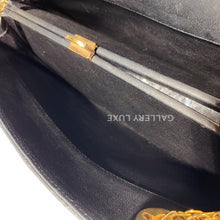 Load image into Gallery viewer, No.2470-Chanel Vintage Lambskin Shoulder Bag
