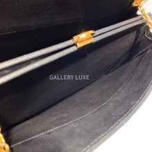 Load image into Gallery viewer, No.2470-Chanel Vintage Lambskin Shoulder Bag
