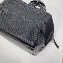 Load image into Gallery viewer, No.3741-Chanel Large Cape Cod Handbag
